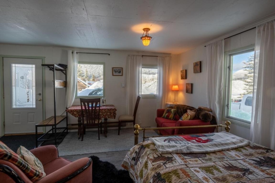Meadow Suites In Wells Barkerville Exterior foto